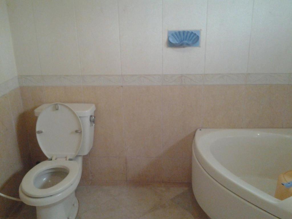 Villa And Resto Basanova 巴图 外观 照片