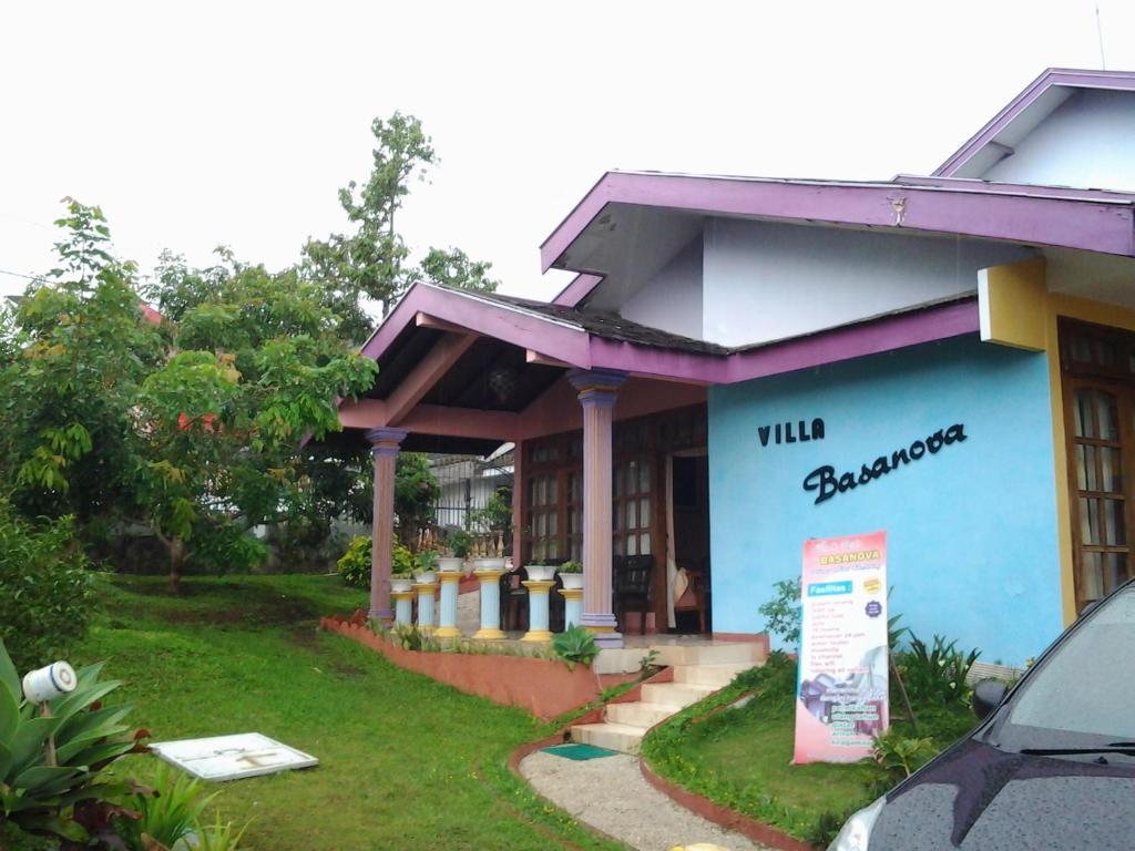 Villa And Resto Basanova 巴图 外观 照片